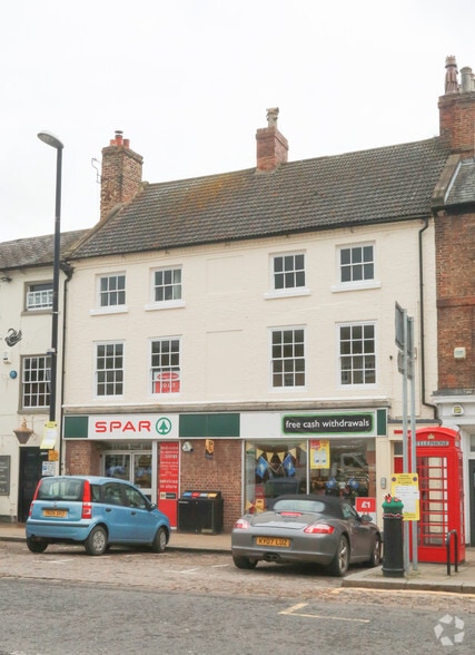 21 Market Pl, Bedale for sale - Primary Photo - Image 1 of 1