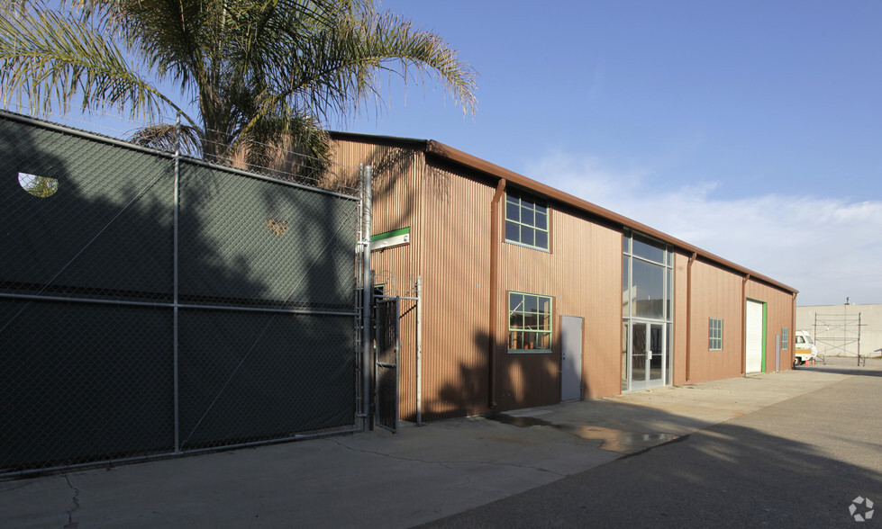 776 W 16th St, Costa Mesa, CA for lease - Building Photo - Image 3 of 4