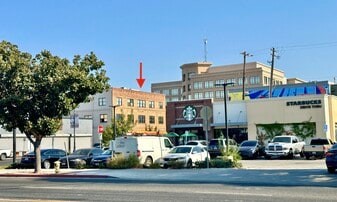 917 J Street, Modesto - Pub