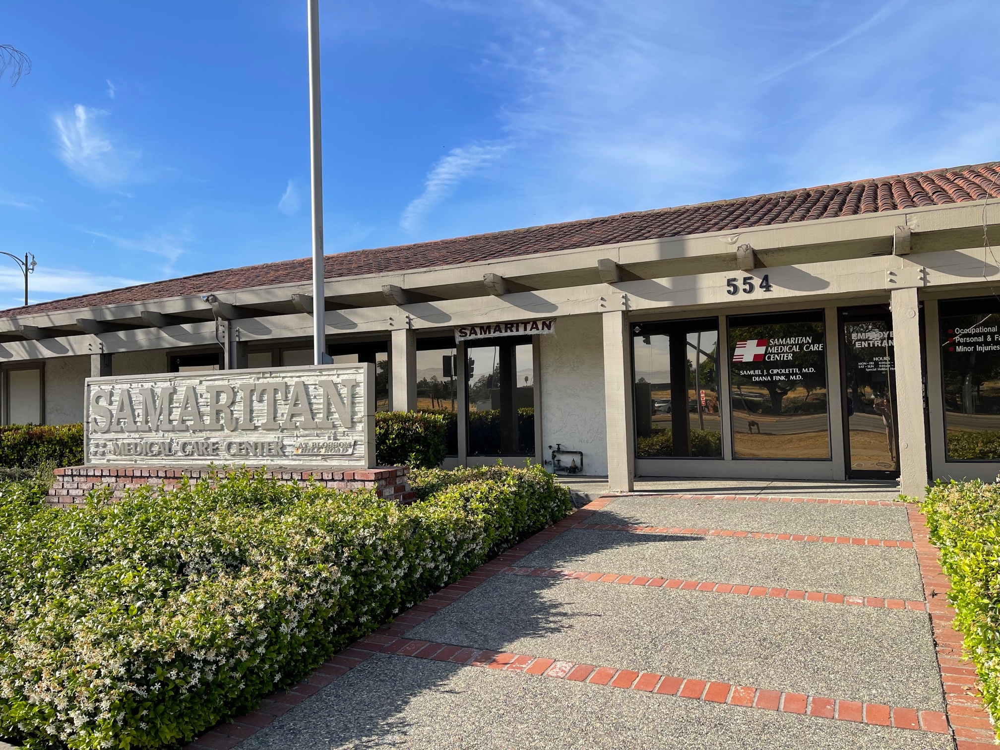 554 Blossom Hill Rd, San Jose, CA for lease Building Photo- Image 1 of 5