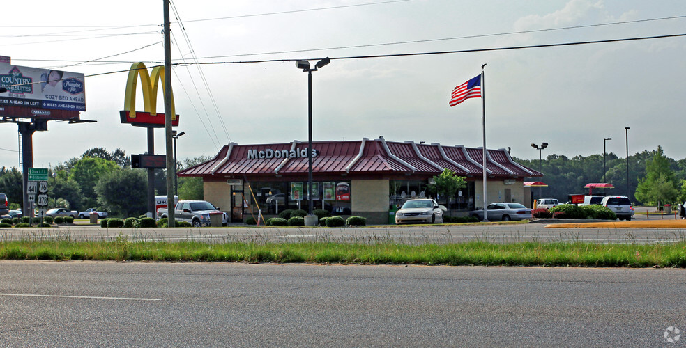 5650-5710 Broad St, Sumter, SC for lease - Primary Photo - Image 3 of 3