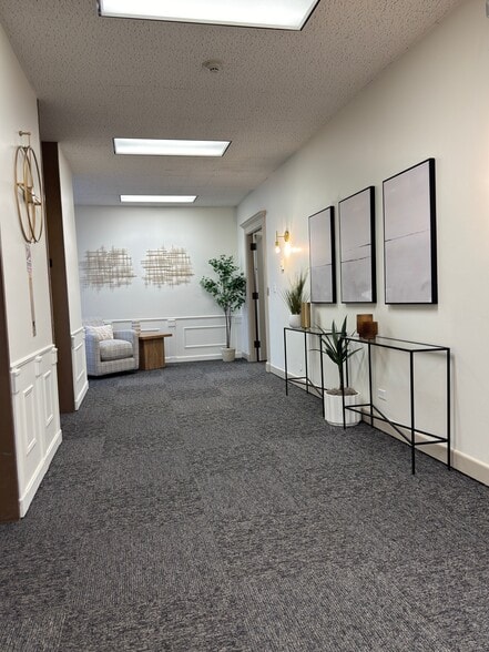 330 Shoup Ave, Idaho Falls, ID for lease - Interior Photo - Image 3 of 28