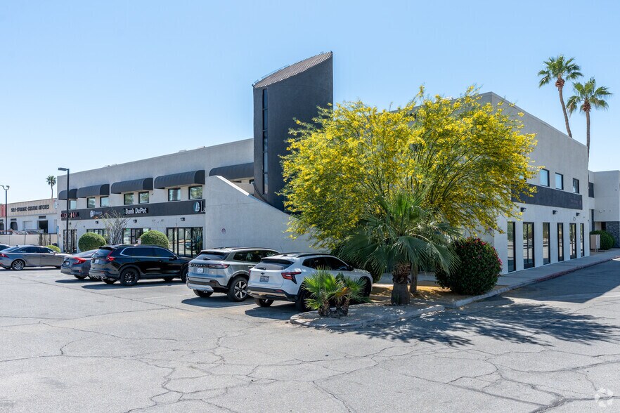 68031 Ramon Rd, Cathedral City, CA for sale - Primary Photo - Image 1 of 1