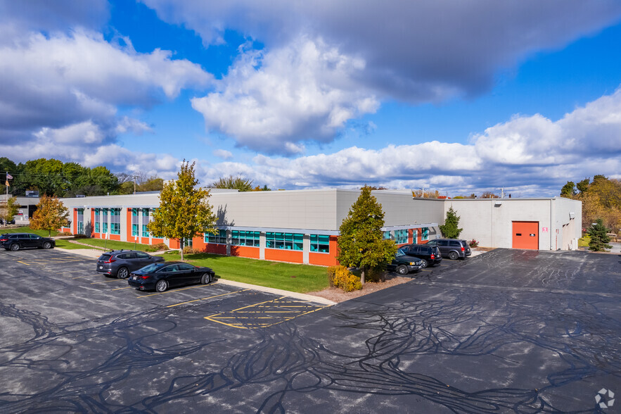 12600 W Burleigh Rd, Brookfield, WI for sale - Primary Photo - Image 1 of 1