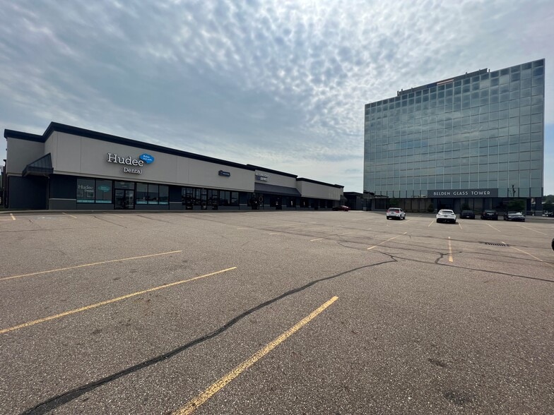 4400-4420 Belden Village St NW, Canton, OH for lease - Building Photo - Image 1 of 2