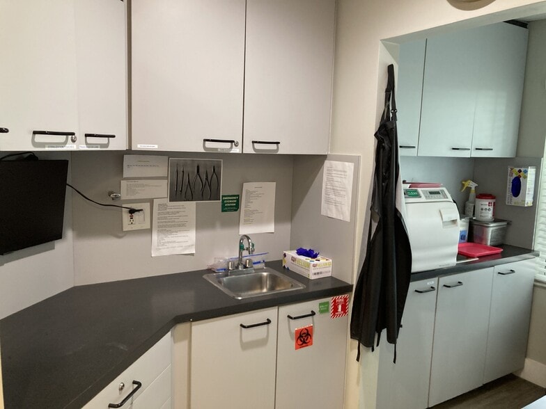 3146 Northside Dr, Key West, FL for sale - Interior Photo - Image 2 of 9