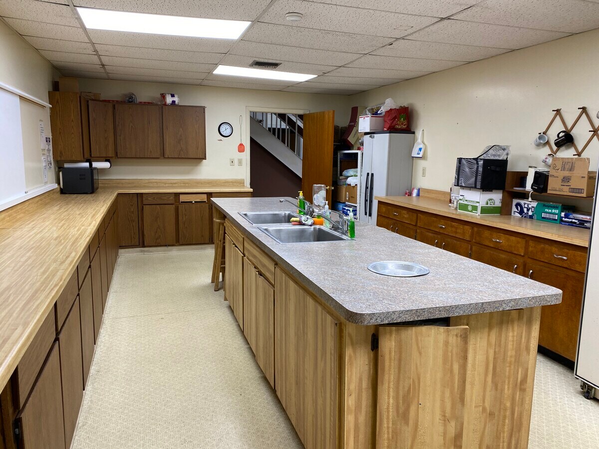 5601 Hanley Rd, Tampa, FL 33634