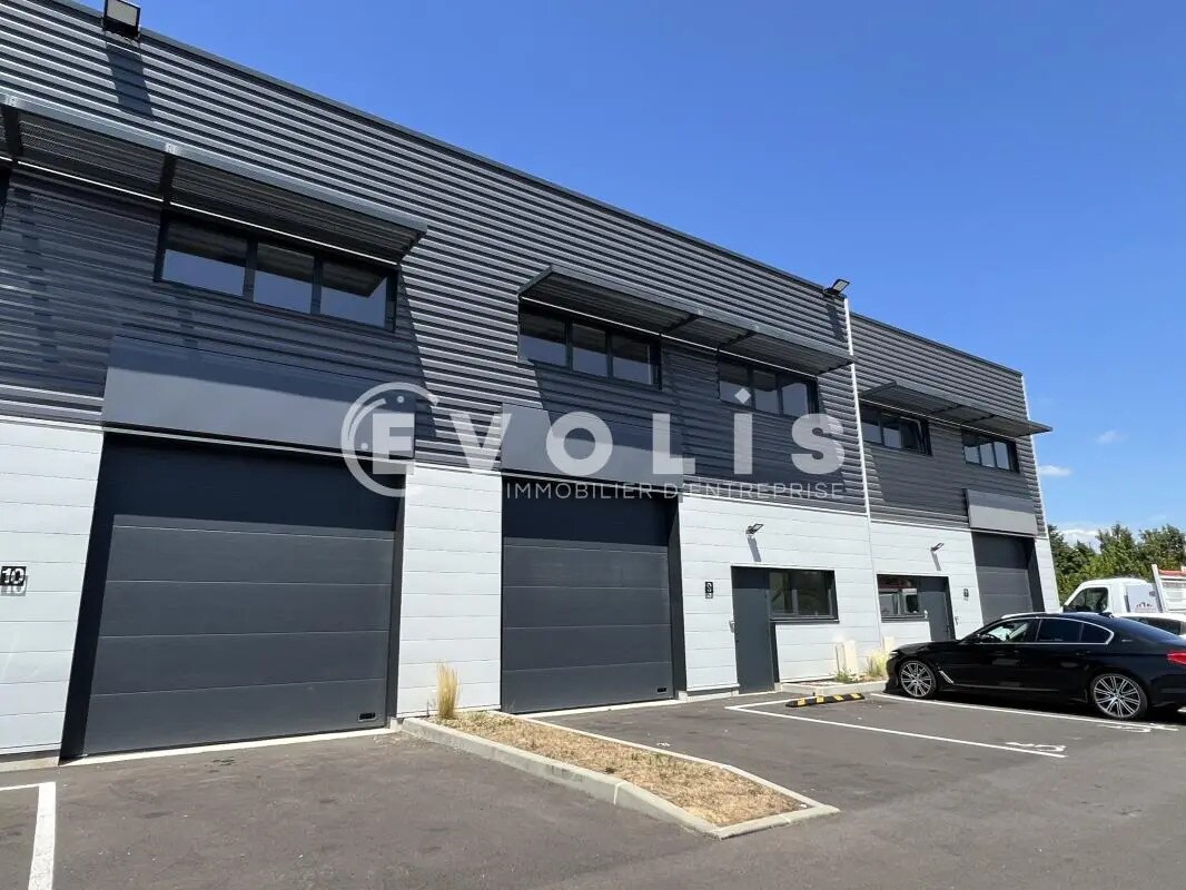 Flex in Lieusaint for lease Building Photo- Image 1 of 7