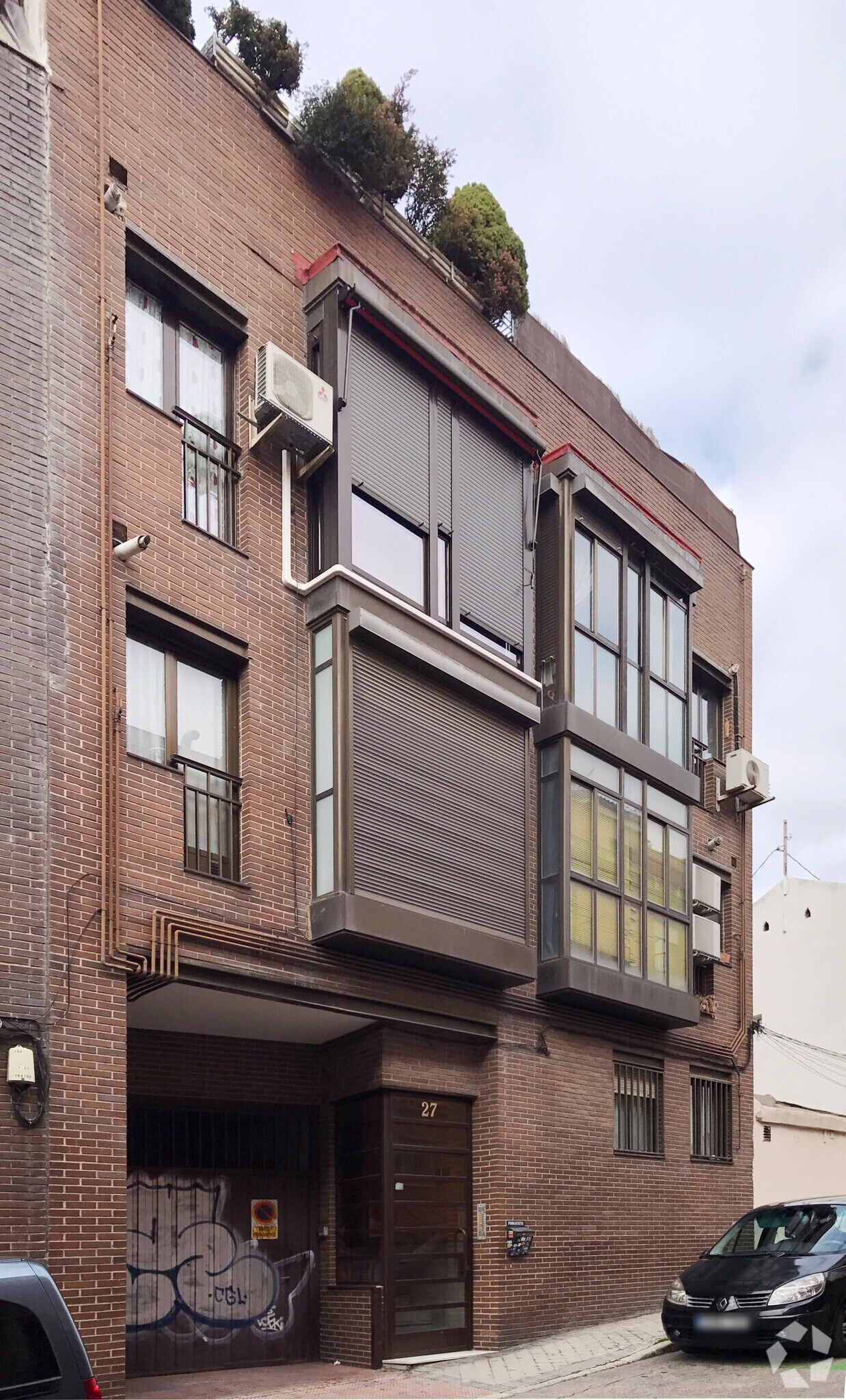 Calle Fereluz, 27, Madrid, Madrid for sale Primary Photo- Image 1 of 1