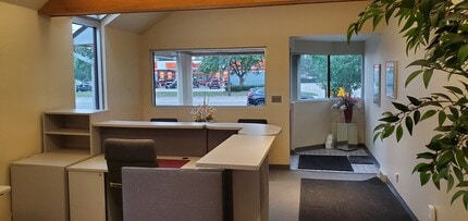 3922 Seneca St, Buffalo, NY for lease Interior Photo- Image 2 of 10