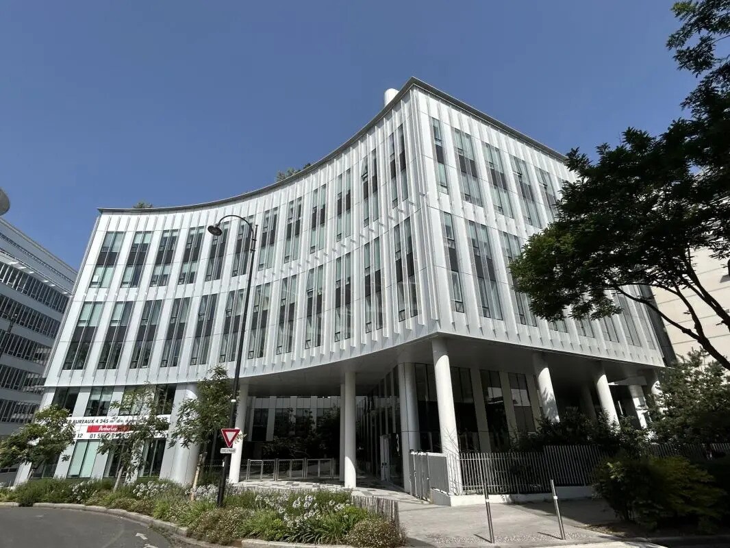 3 Place Renault, Rueil-Malmaison for lease Building Photo- Image 1 of 12