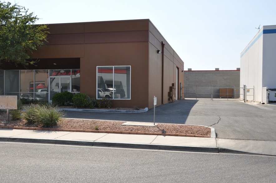 5455 Desert Point Dr, Las Vegas, NV for sale - Building Photo - Image 2 of 10