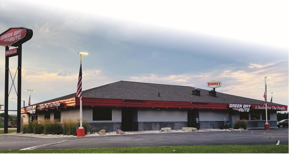 2920 Ramada Way, Ashwaubenon, WI for sale - Building Photo - Image 1 of 1