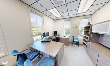 435 N Trade St, Matthews, NC for lease Interior Photo- Image 2 of 8