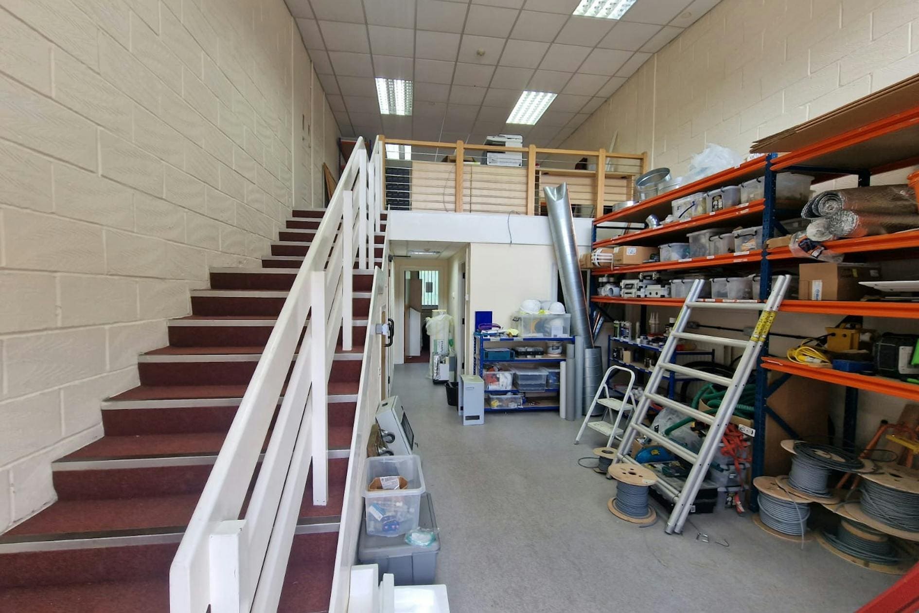 Roentgen Rd, Basingstoke for lease Interior Photo- Image 1 of 2
