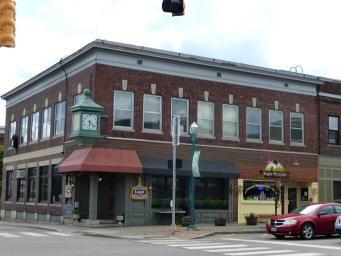 100 Main St, Newport, VT for sale - Primary Photo - Image 1 of 1