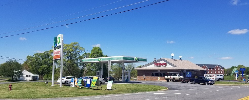 403 Old Courthouse Rd, Appomattox, VA for sale - Primary Photo - Image 1 of 1