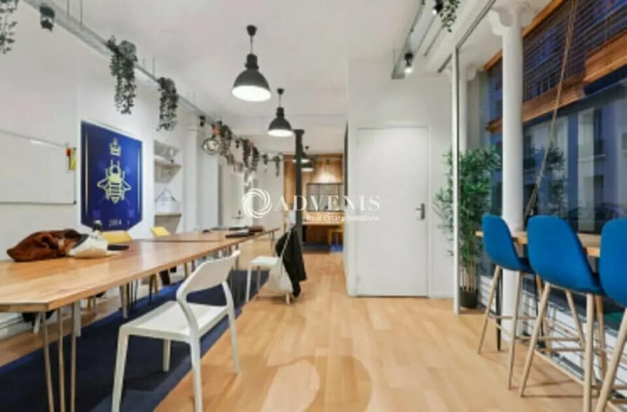 Office in Paris for lease - Interior Photo - Image 2 of 9