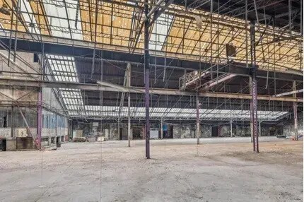 Retail in Montreuil for lease - Building Photo - Image 3 of 10