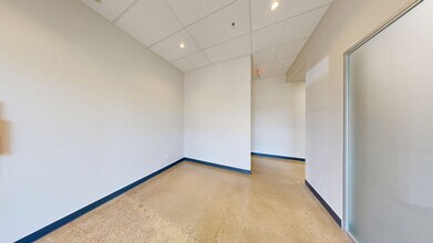 3211 Mission Oaks Blvd, Camarillo, CA for lease Matterport 3D Scan- Image 1 of 10