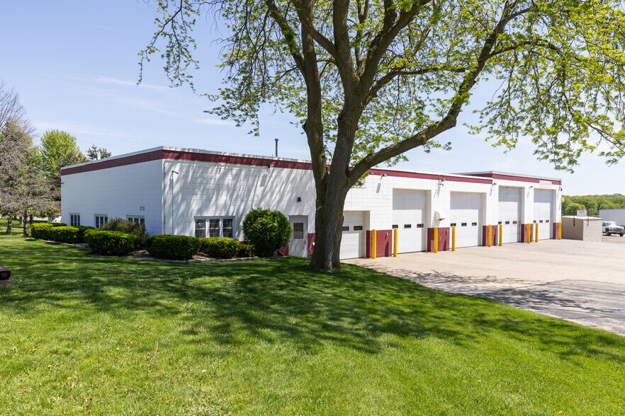 215 Deerfield Rd, Marshall, WI for lease - Building Photo - Image 2 of 5
