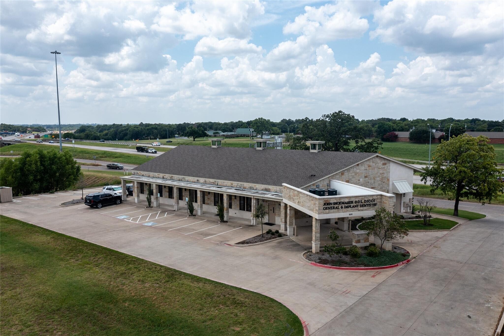 1609 N Hwy 75, Sherman, TX 75090 OfficeMedical for Lease