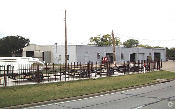 7841 CF Hawn Fwy, Dallas, TX for sale - Primary Photo - Image 1 of 1