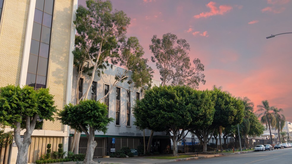 514 Shatto Pl, Los Angeles, CA 90020