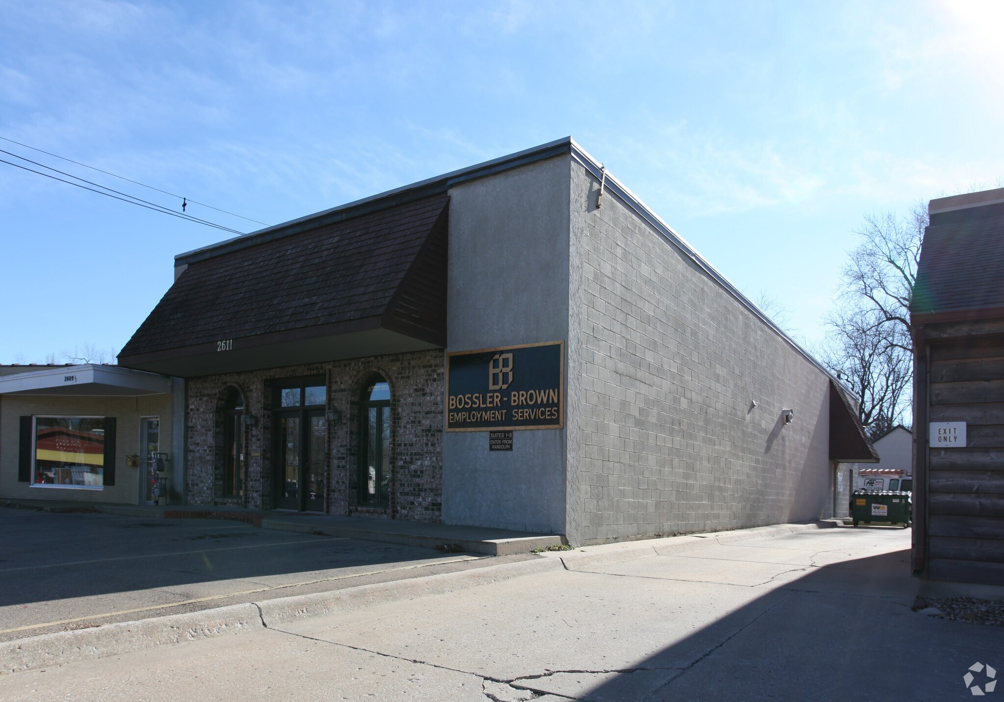 2611 SW 17th St, Topeka, KS for sale Primary Photo- Image 1 of 1