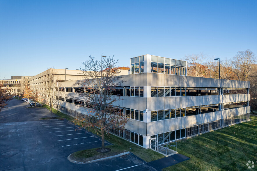 110 Worcester St, Wellesley, MA for lease - Primary Photo - Image 1 of 4