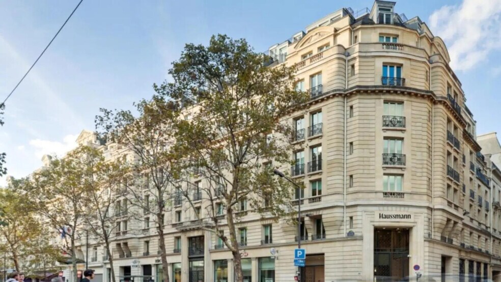 Office in Paris for lease - Building Photo - Image 1 of 5