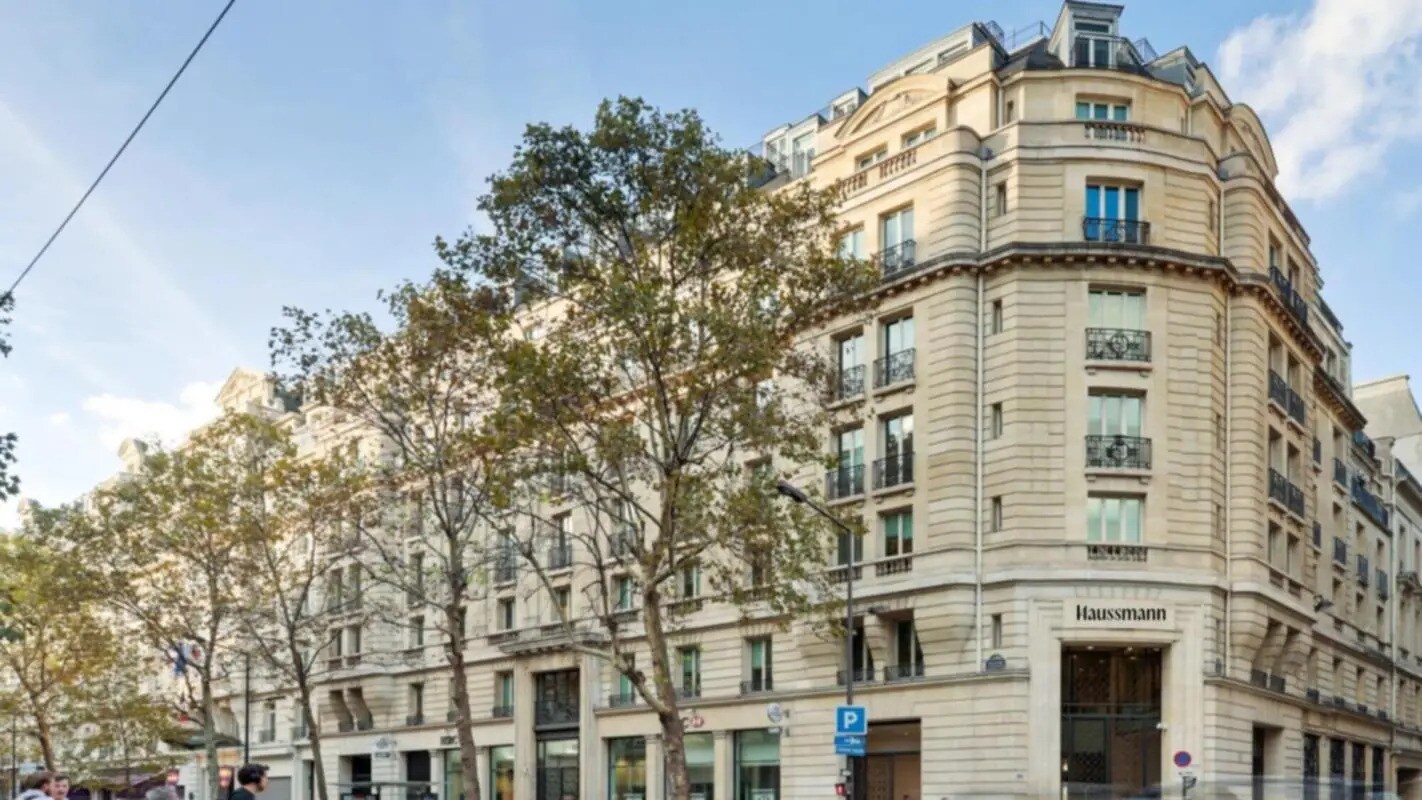 Office in Paris for lease Building Photo- Image 1 of 6