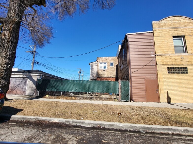 3700 N Kedzie Ave, Chicago, IL for lease - Building Photo - Image 2 of 2