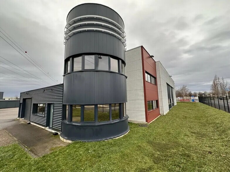 Industrial in Wolfisheim for lease - Building Photo - Image 2 of 13