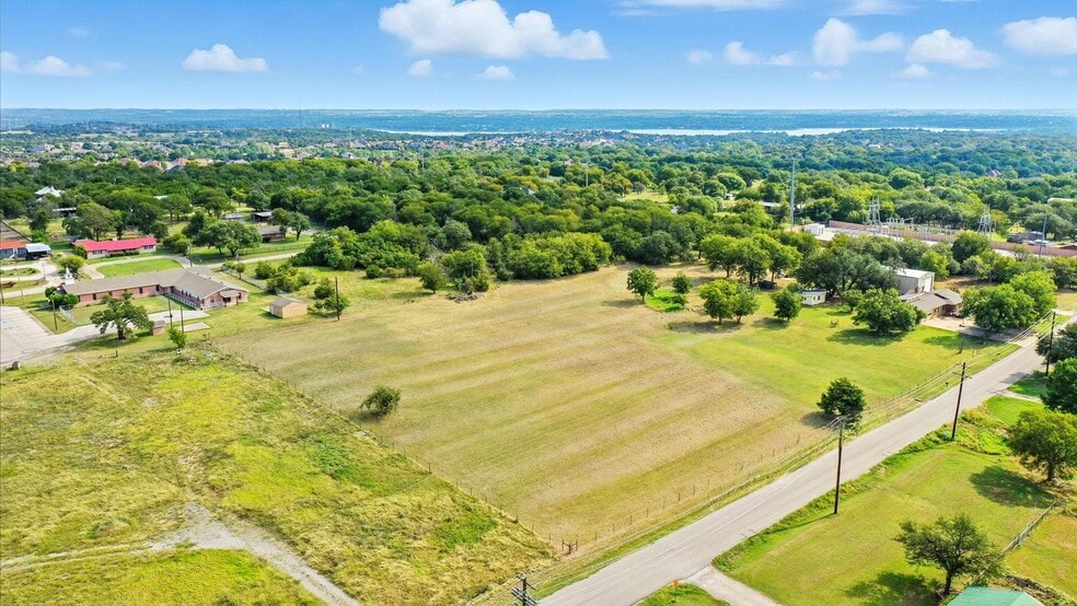2911 Inspiration Dr, Hudson Oaks, TX for sale - Building Photo - Image 3 of 14