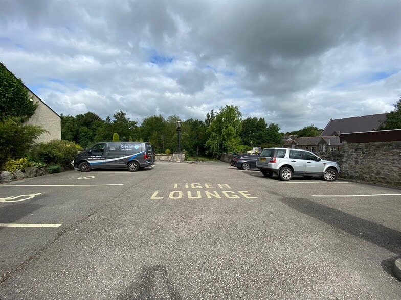 76 Whalley Rd, Clitheroe for sale - Building Photo - Image 3 of 5