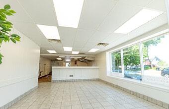 317 Chestnut St, Needham, MA for sale Interior Photo- Image 1 of 7