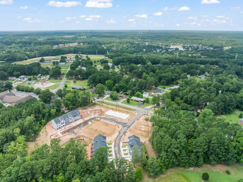 7203 Plumleaf Rd, Raleigh, NC for sale - Primary Photo - Image 1 of 44