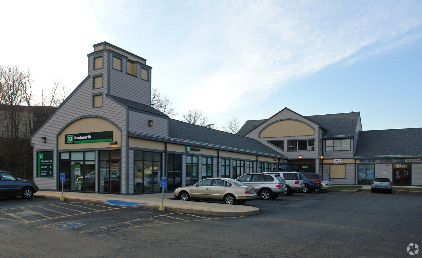 600 Loring Ave, Salem, MA 01970