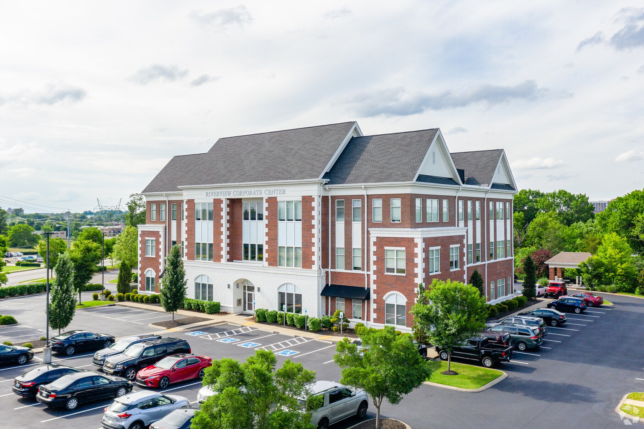 262 Robert Rose Dr, Murfreesboro, TN for sale Primary Photo- Image 1 of 1