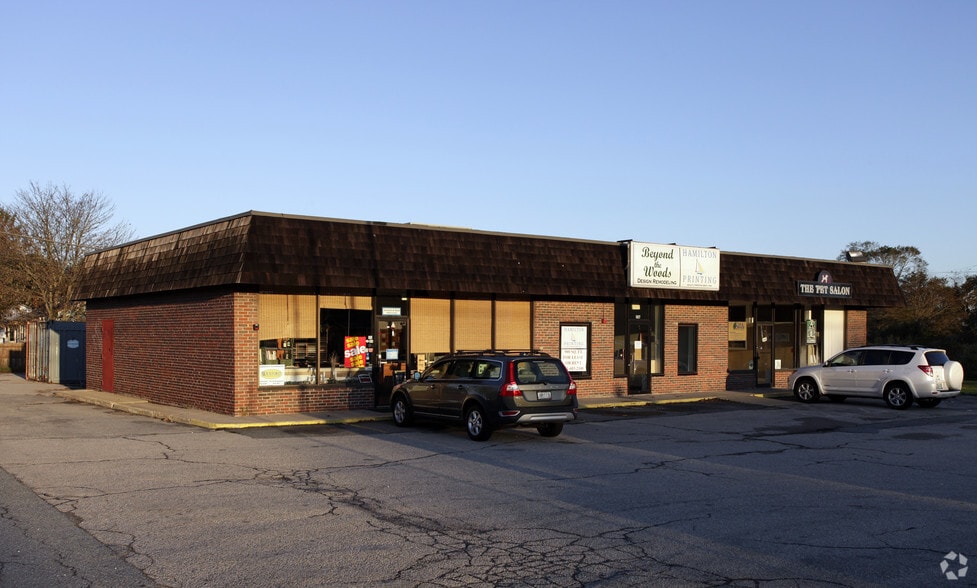 1627 W Main Rd, Portsmouth, RI for sale - Primary Photo - Image 1 of 1