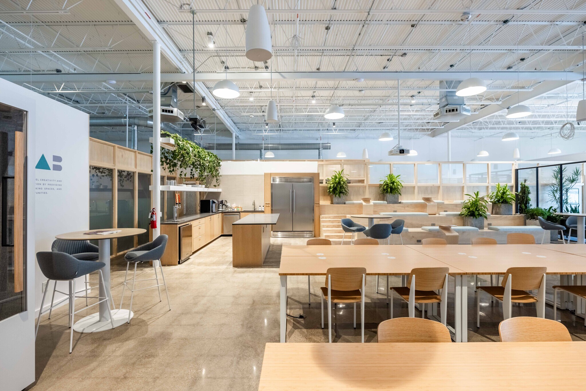 544 E Wheatland Rd, Duncanville, TX for lease Interior Photo- Image 1 of 30