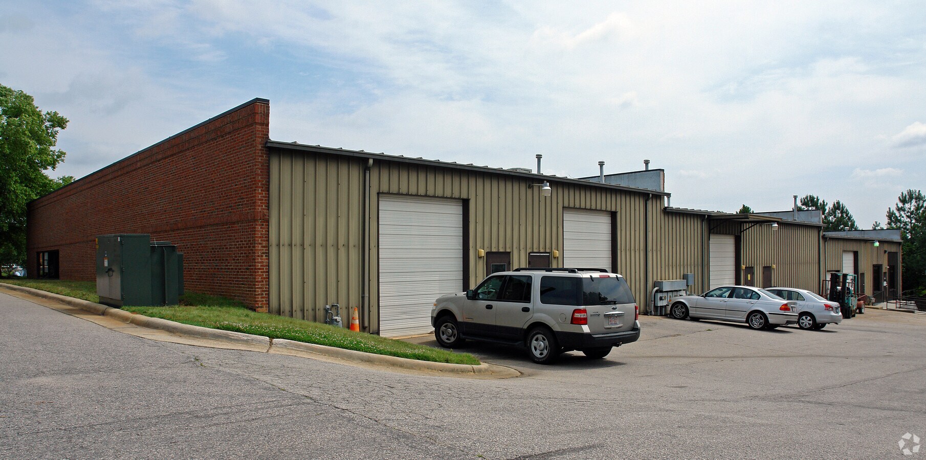 551 Pylon Dr, Raleigh, NC 27606