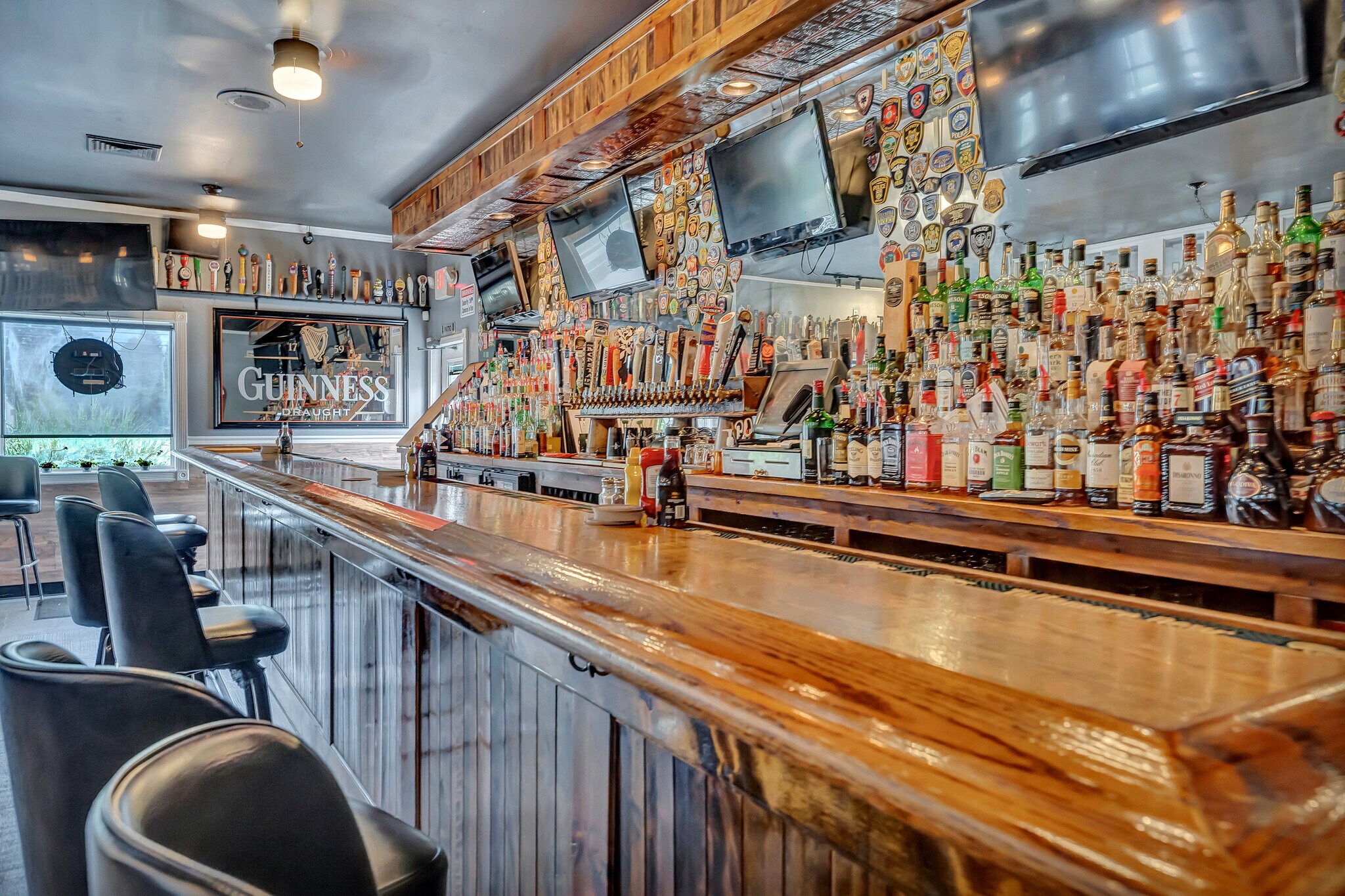 5054 Main St, Hebron, CT 06248 FennAgains