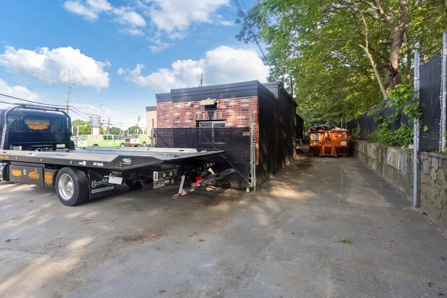 106 River St, Dedham, MA for sale - Building Photo - Image 2 of 17