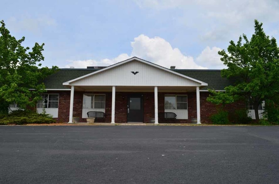 300 Church St, Zeigler, IL 62999