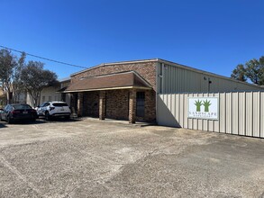 9941 Mammoth Ave, Baton Rouge, LA for lease Building Photo- Image 1 of 7