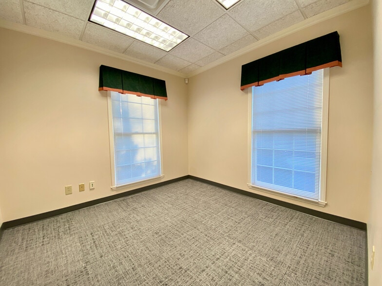 1107 Statesville Blvd, Salisbury, NC for lease - Building Photo - Image 3 of 39
