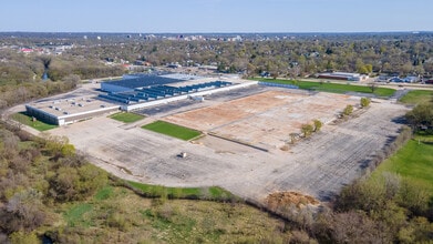 4000 Auburn St, Rockford, IL for lease Interior Photo- Image 1 of 9