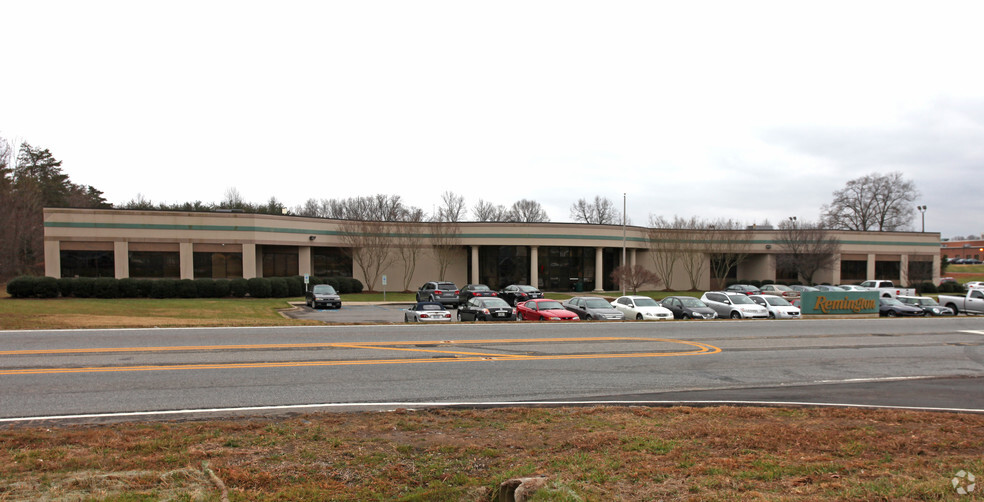 870 Remington Dr, Madison, NC for lease - Primary Photo - Image 1 of 4